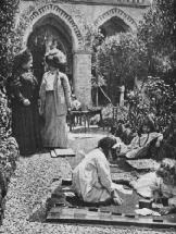 Das Kinderhausin der Via Giusti in Rom, um 1909